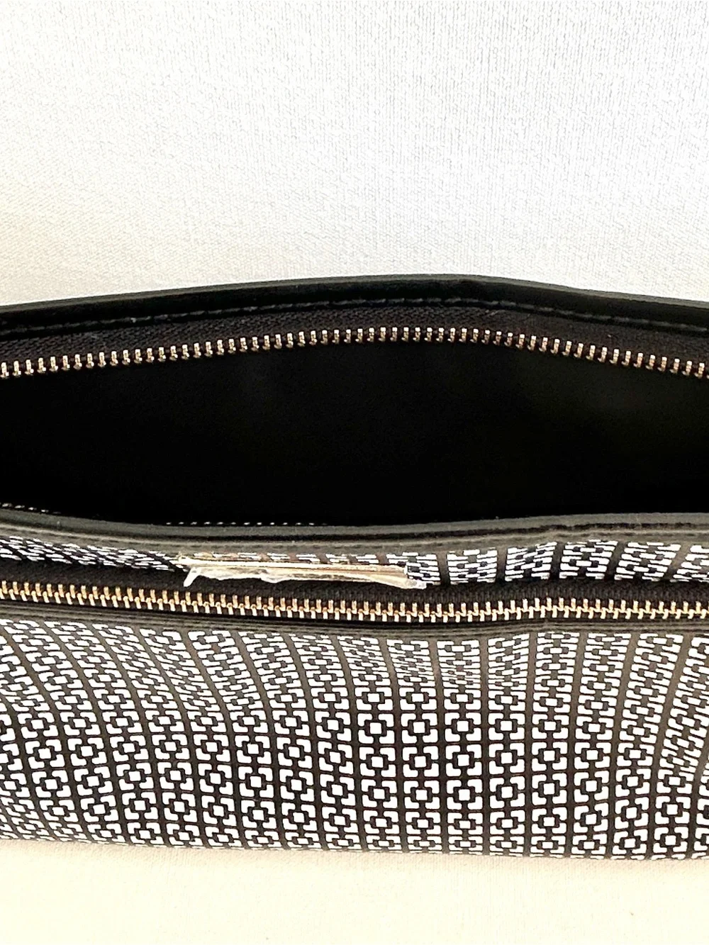 MOR Destination Rome Stand-Up Cosmetic Case NWOT